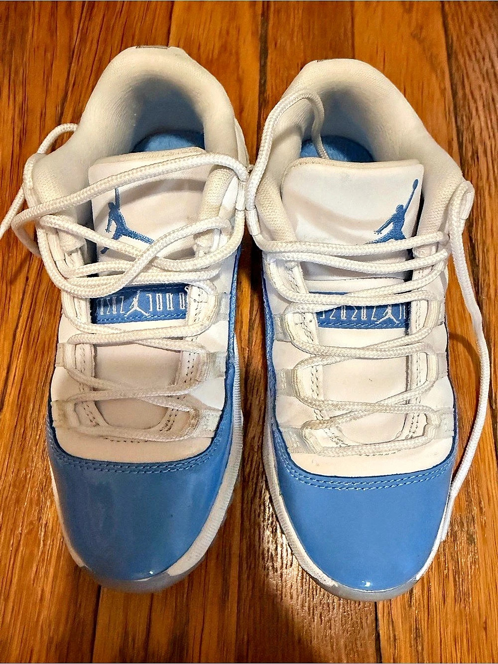 Jordan Air Jordan 11 Retro Low University Blue Sneakers in Blue & White
